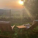Magnificent Sunset View Vilă